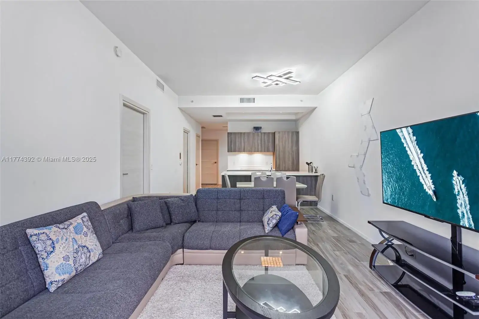 801 S Miami Ave # 4807, Miami FL 33130 photo 3