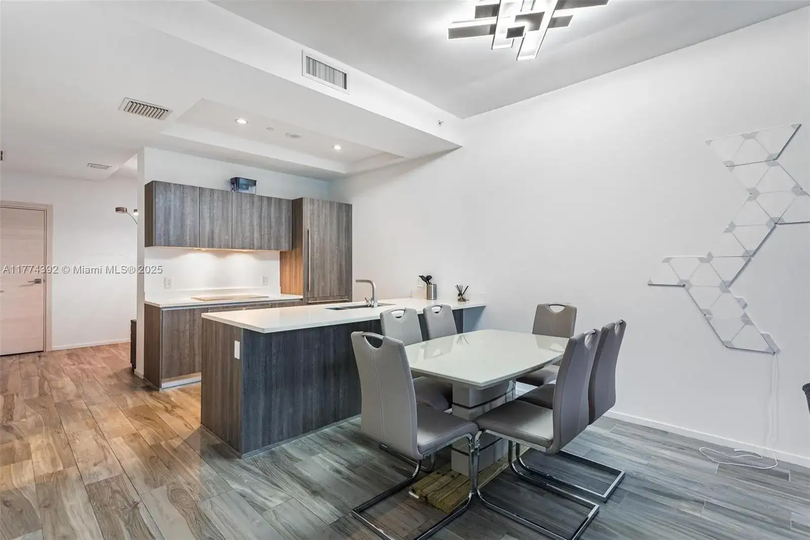 801 S Miami Ave # 4807, Miami FL 33130 photo 5