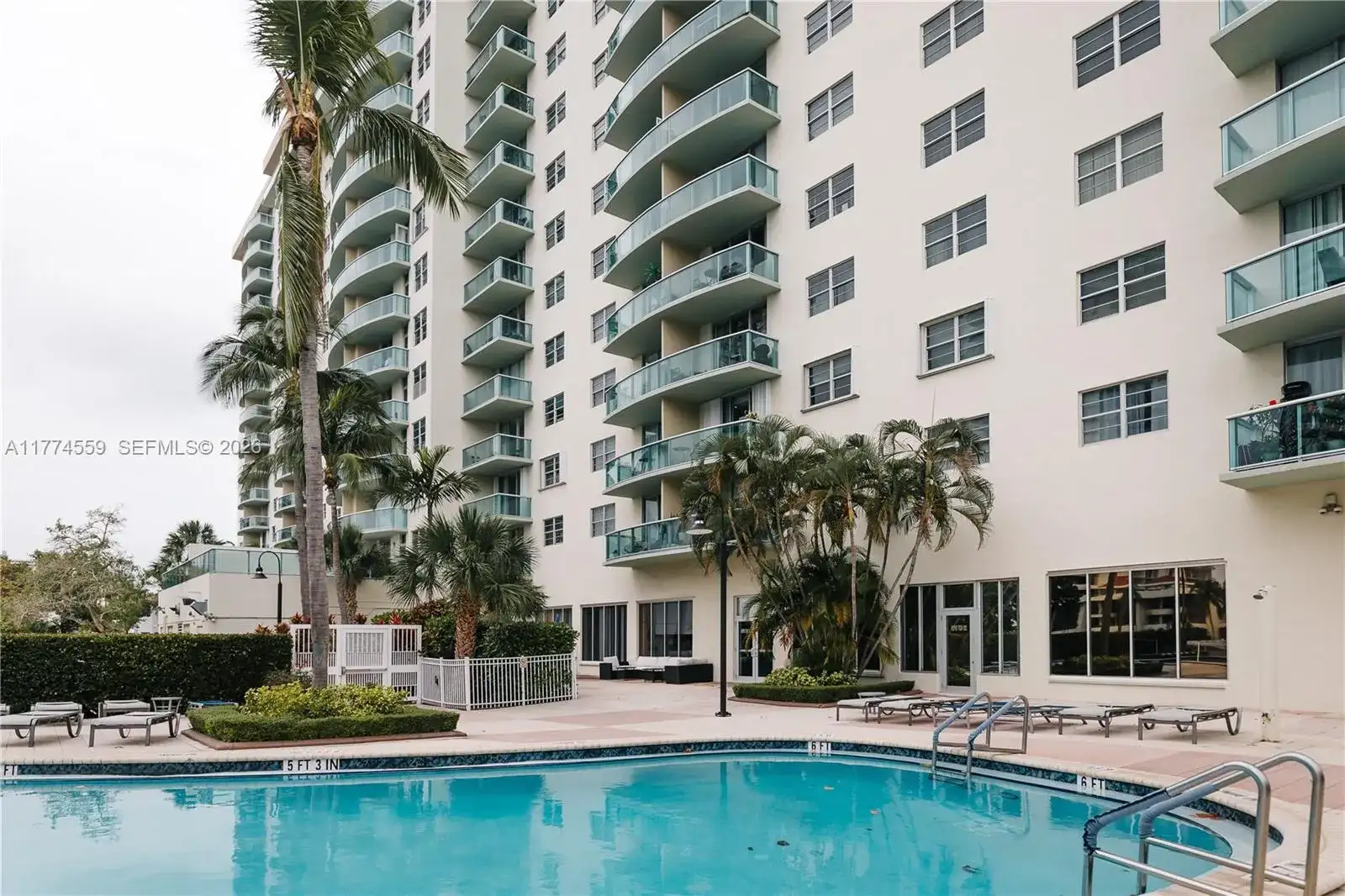 19390 Collins Ave # 1614, Sunny Isles Beach FL 33160 photo 2
