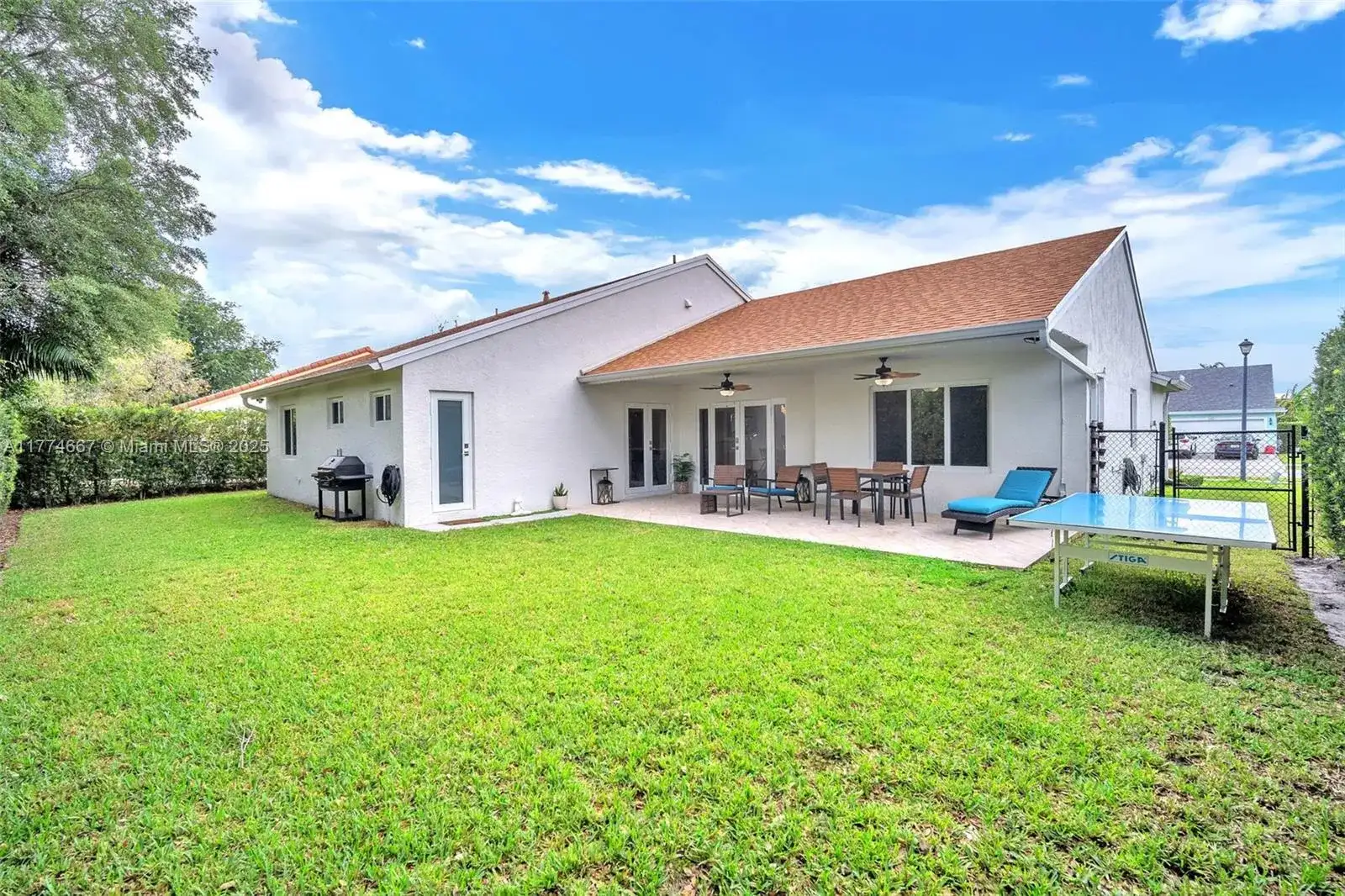 1482 SW 97th Ln, Davie FL 33324 photo 5