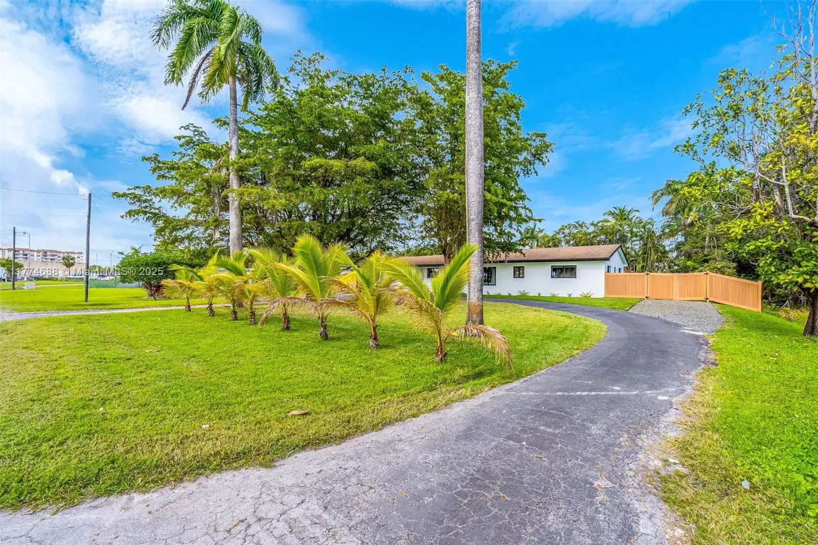 535 N Biscayne River Dr # 1, Miami FL 33169 photo 2