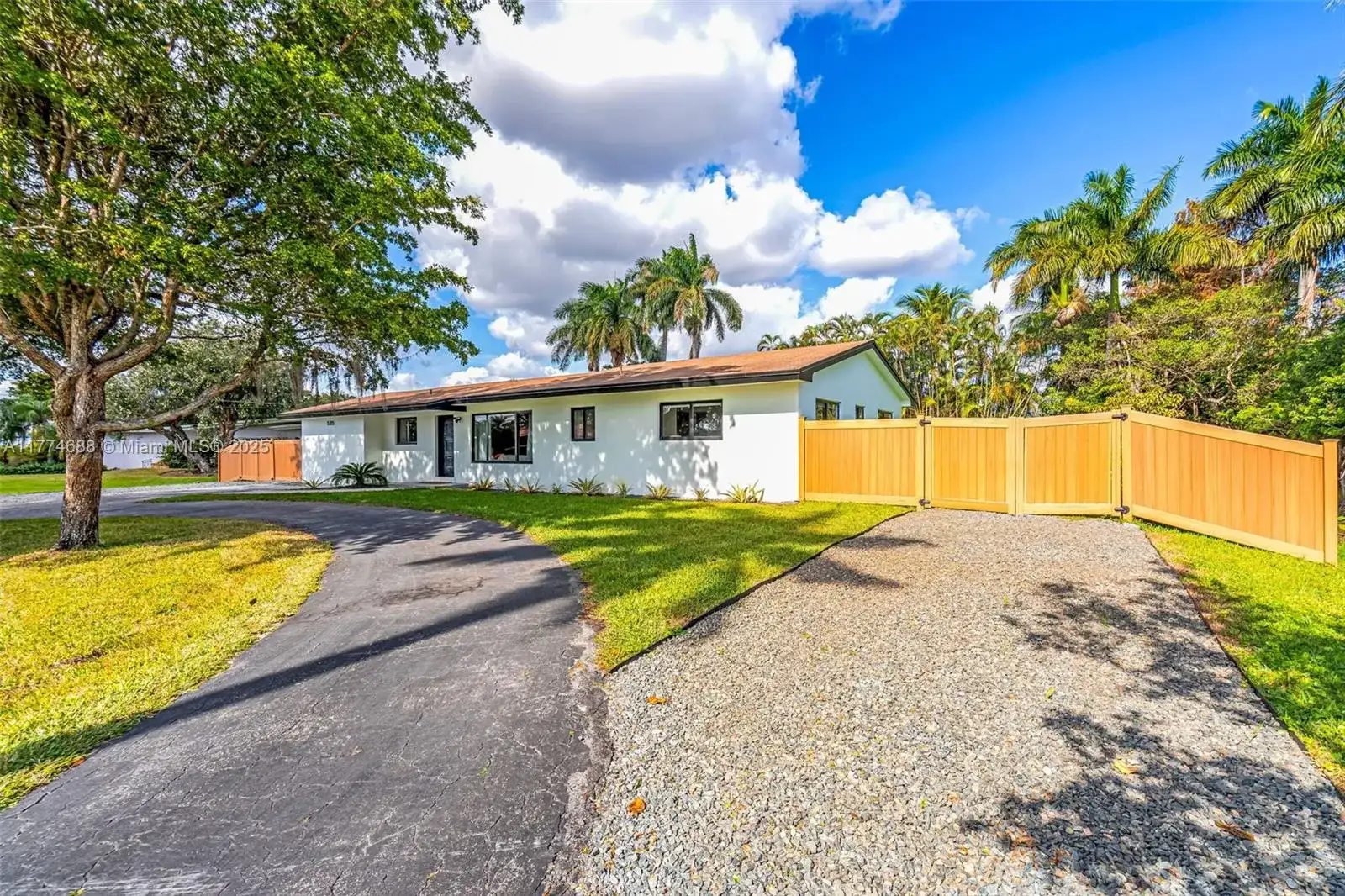 535 N Biscayne River Dr # 1, Miami FL 33169 photo 3