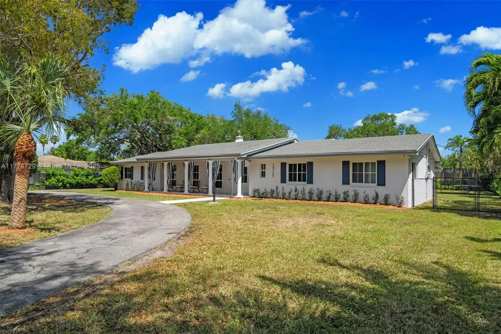 14725 SW 82nd Ave, Palmetto Bay FL 33158 photo 2