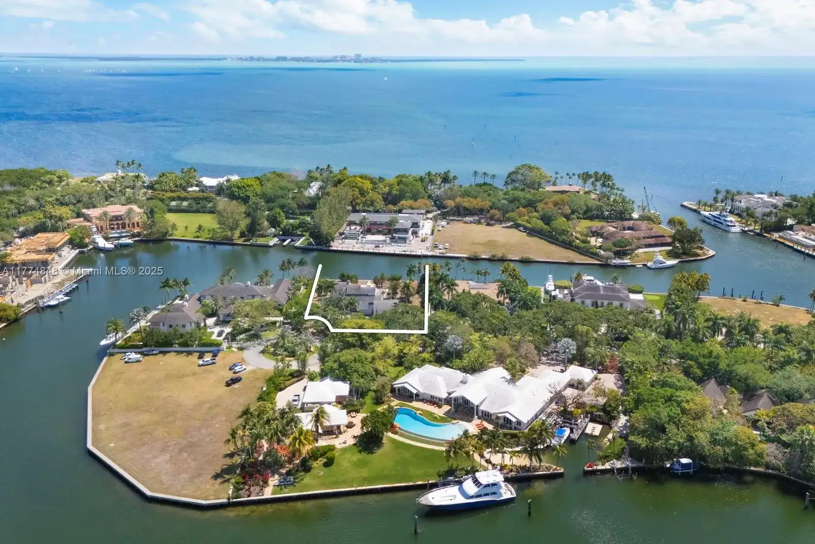 30 Leucadendra Dr, Coral Gables FL 33156