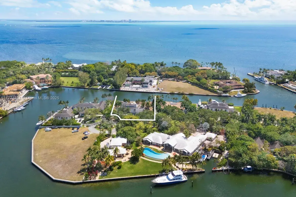 30 Leucadendra Dr, Coral Gables FL 33156