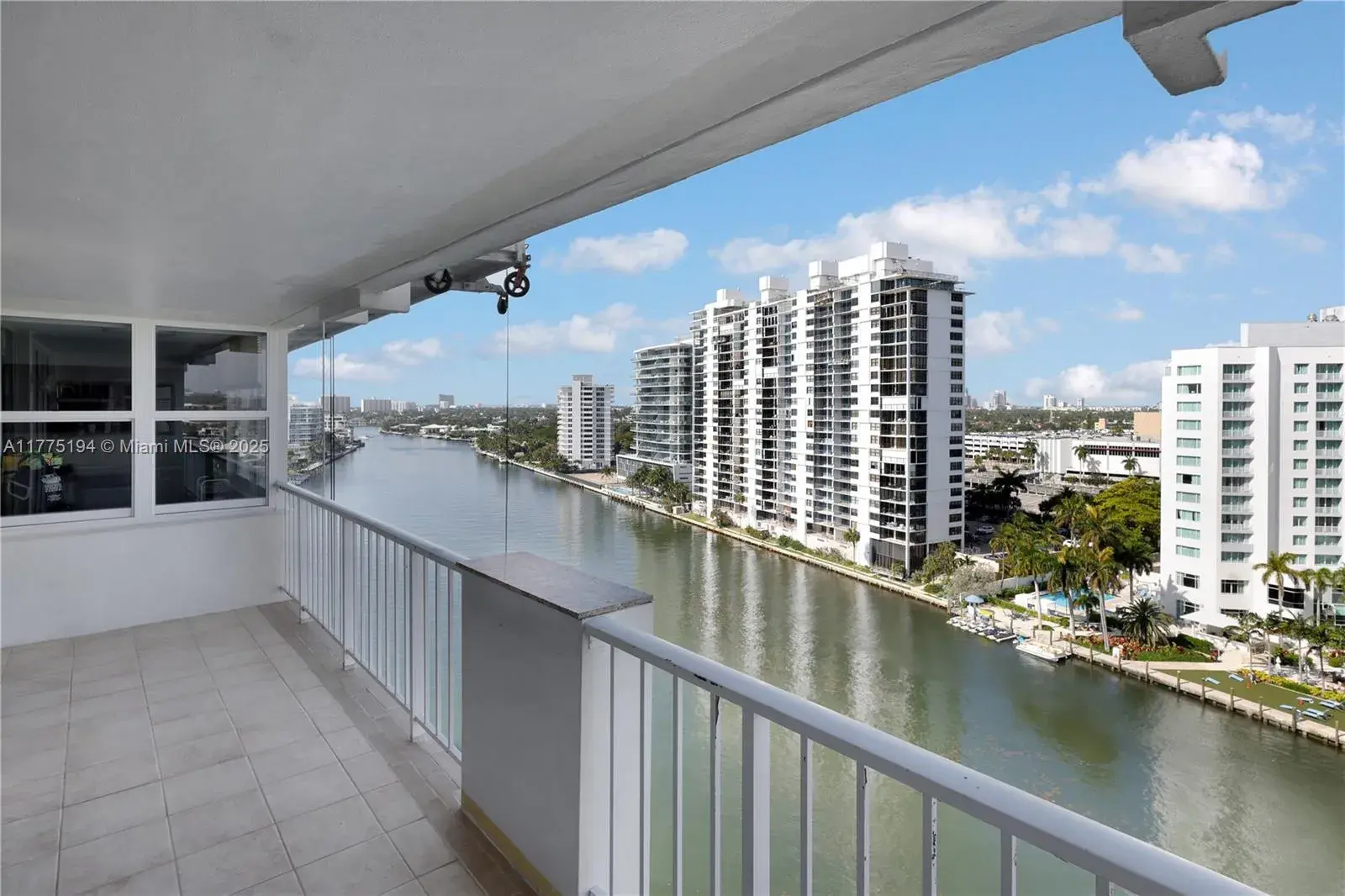 2800 E Sunrise Blvd, Fort Lauderdale FL 33304