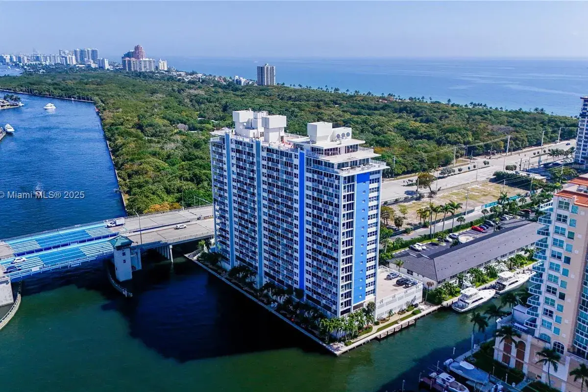 2800 E Sunrise Blvd, Fort Lauderdale FL 33304