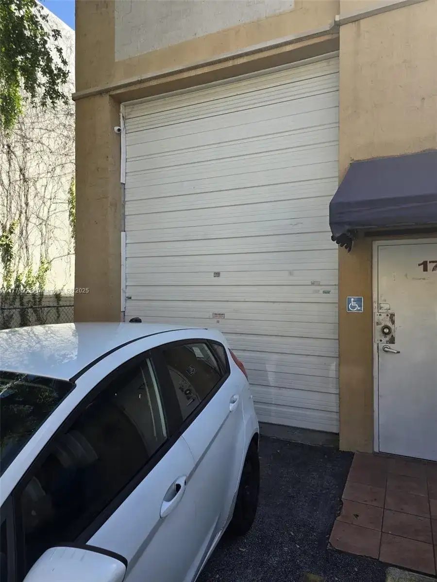 45 W 37th St, Hialeah FL 33012 photo 2