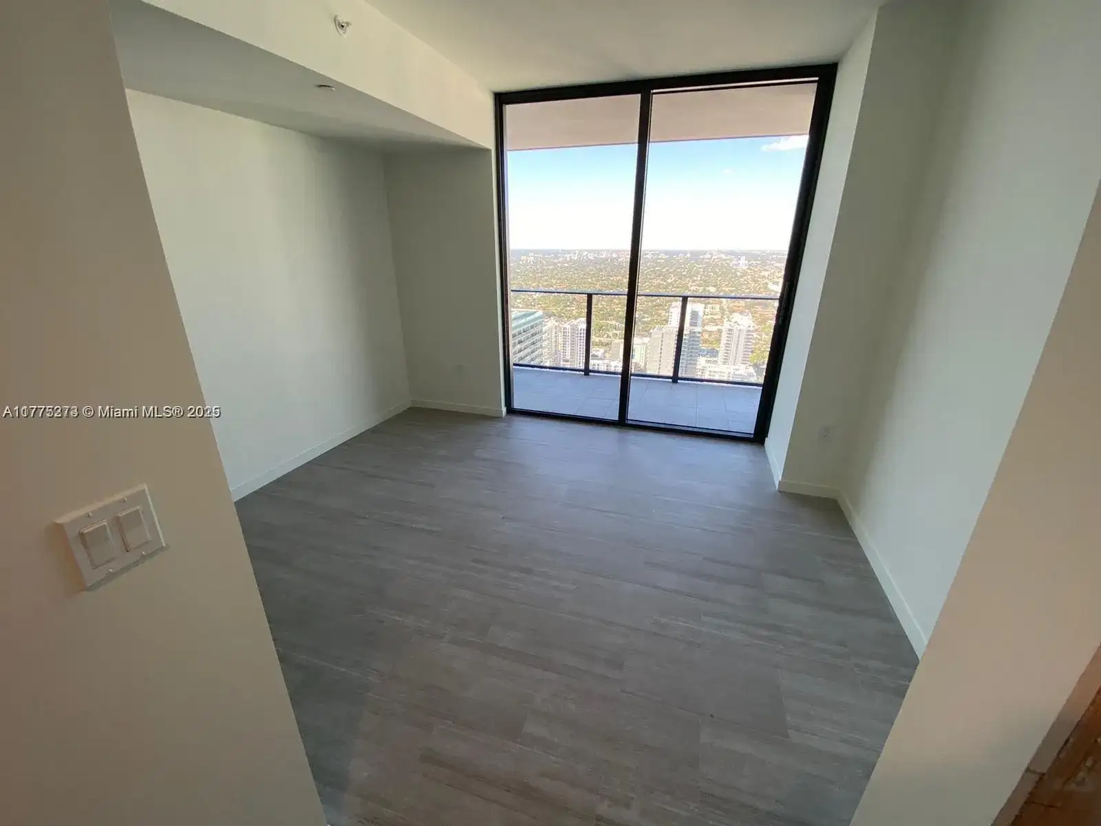 1000 Brickell Plz # 4706, Miami FL 33131 photo 5