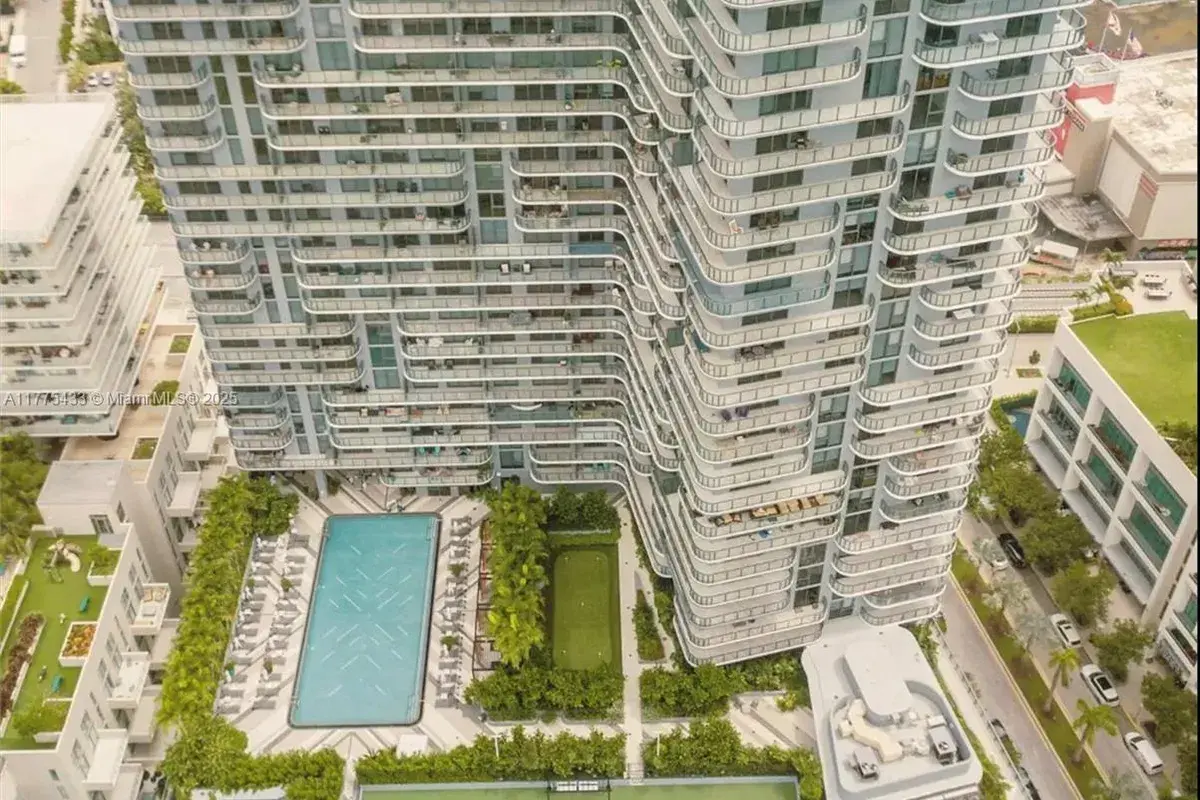 121 NE 34 ST # 2511, Miami FL 33137