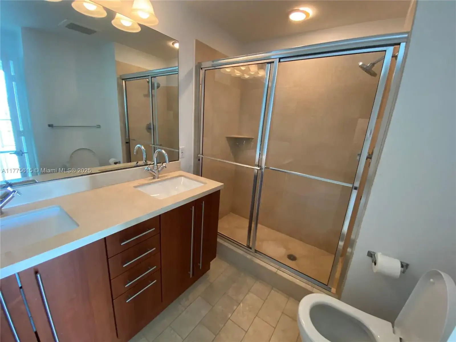 79 SW 12 ST, Miami FL 33130 photo 5