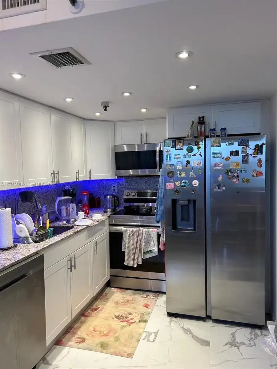 17890 W Dixie Highway # 714, North Miami Beach FL 33160 photo 5