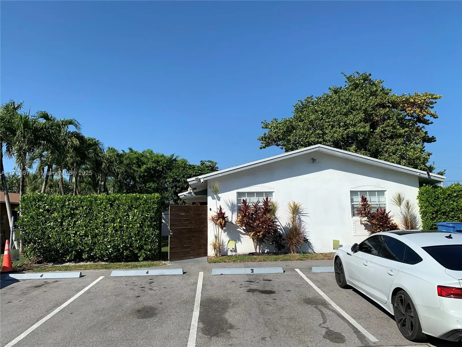 101 NW 56th Ct # 2, Oakland Park FL 33309 photo 4