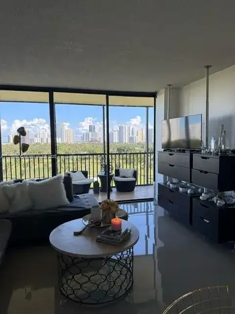 20335 W Country Club Dr # 905, Aventura FL 33180 photo 2
