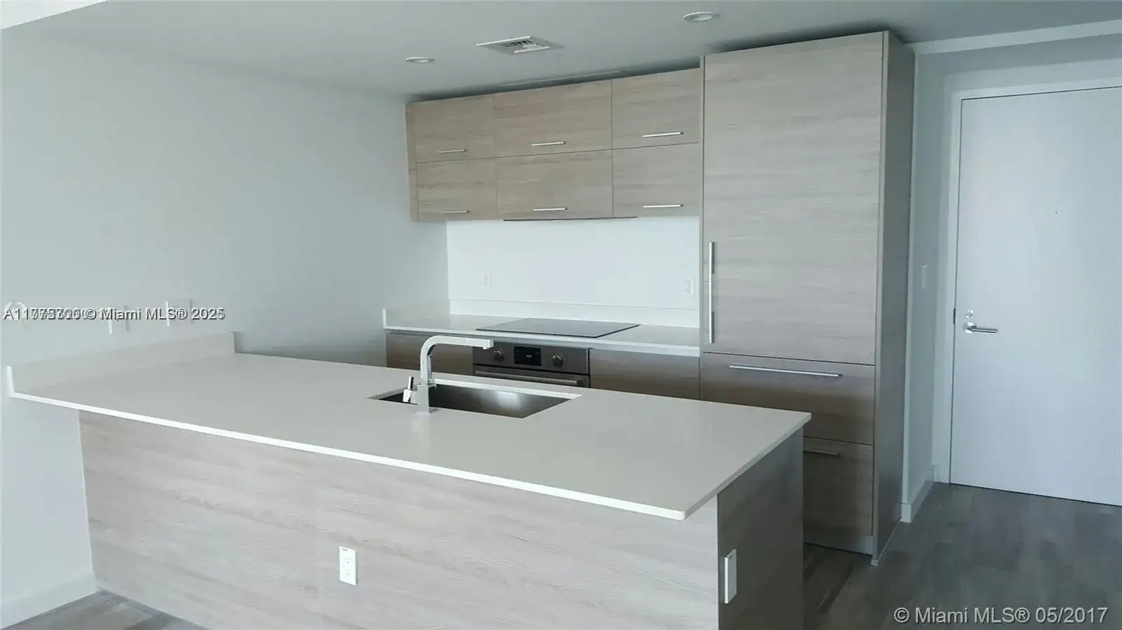 1300 S Miami Ave # 4002, Miami FL 33130 photo 2