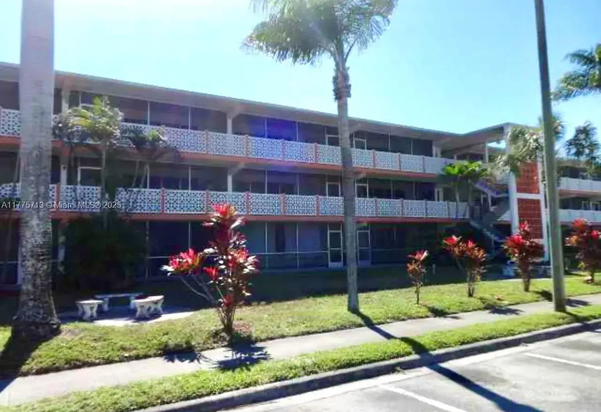 1450 NE 170th St # 306, North Miami Beach FL 33162