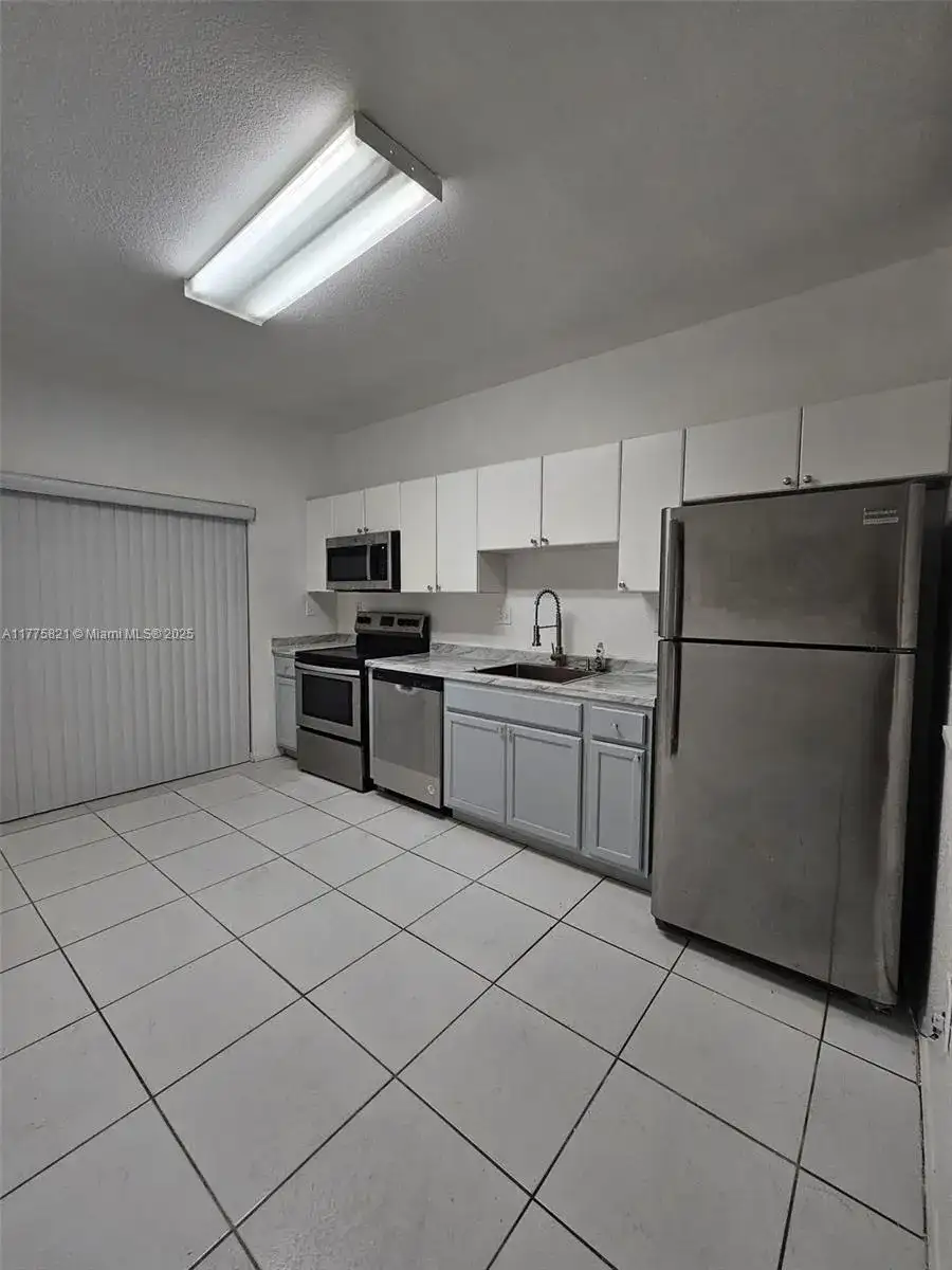 6900 NW 179th St # 1, Hialeah FL 33015 photo 4