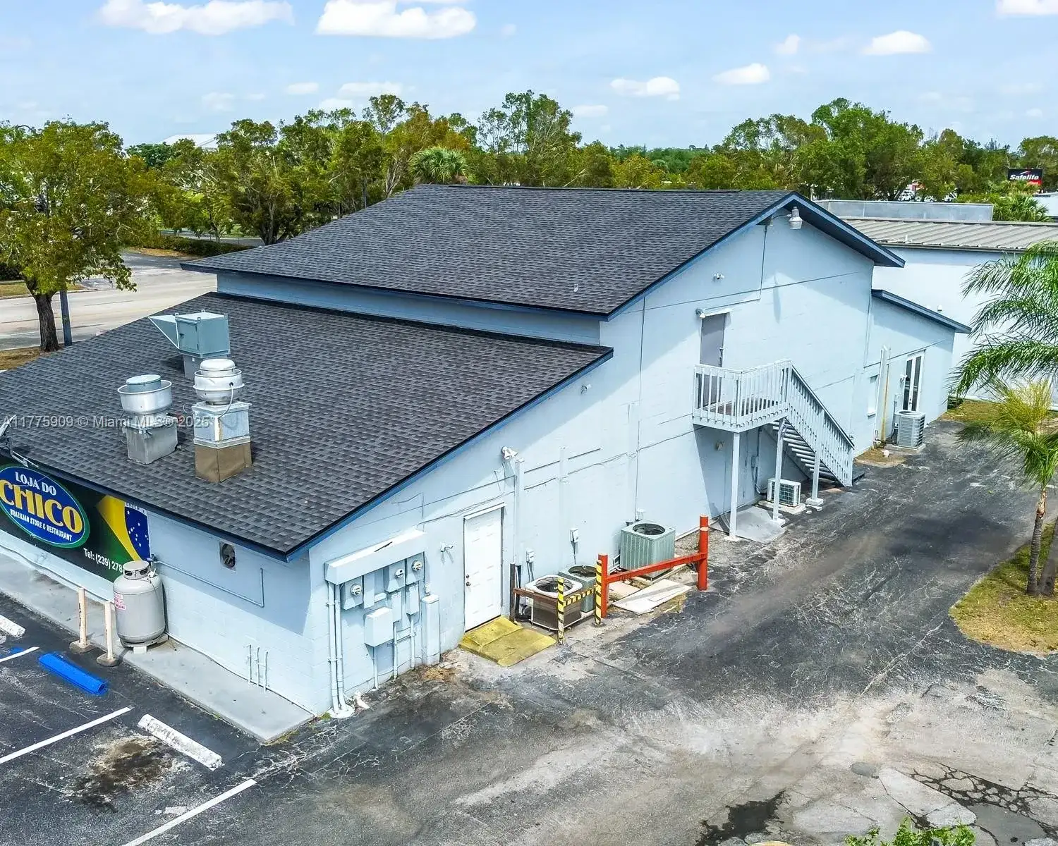 3775 Fowler ST, Fort Myers FL 33901 photo 3