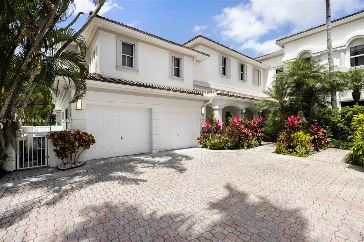 3707 NE 214th St # 14, Aventura FL 33180