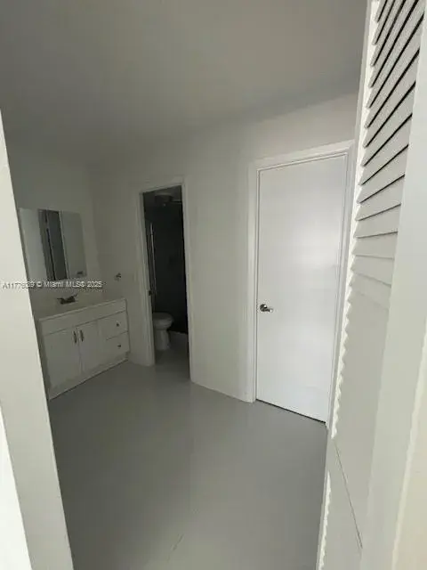 401 Golden Isles Dr # 712, Hallandale Beach FL 33009