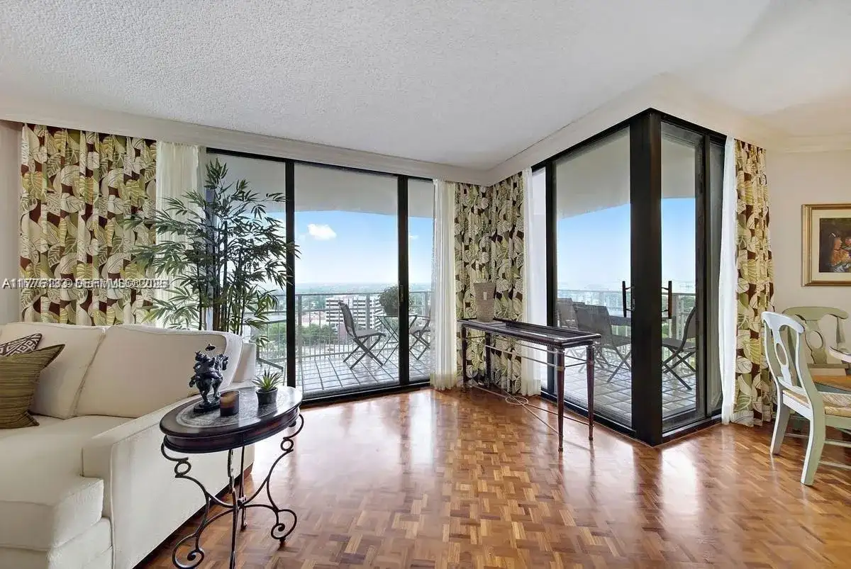 2000 Towerside Ter # 1905, Miami FL 33138 photo 2