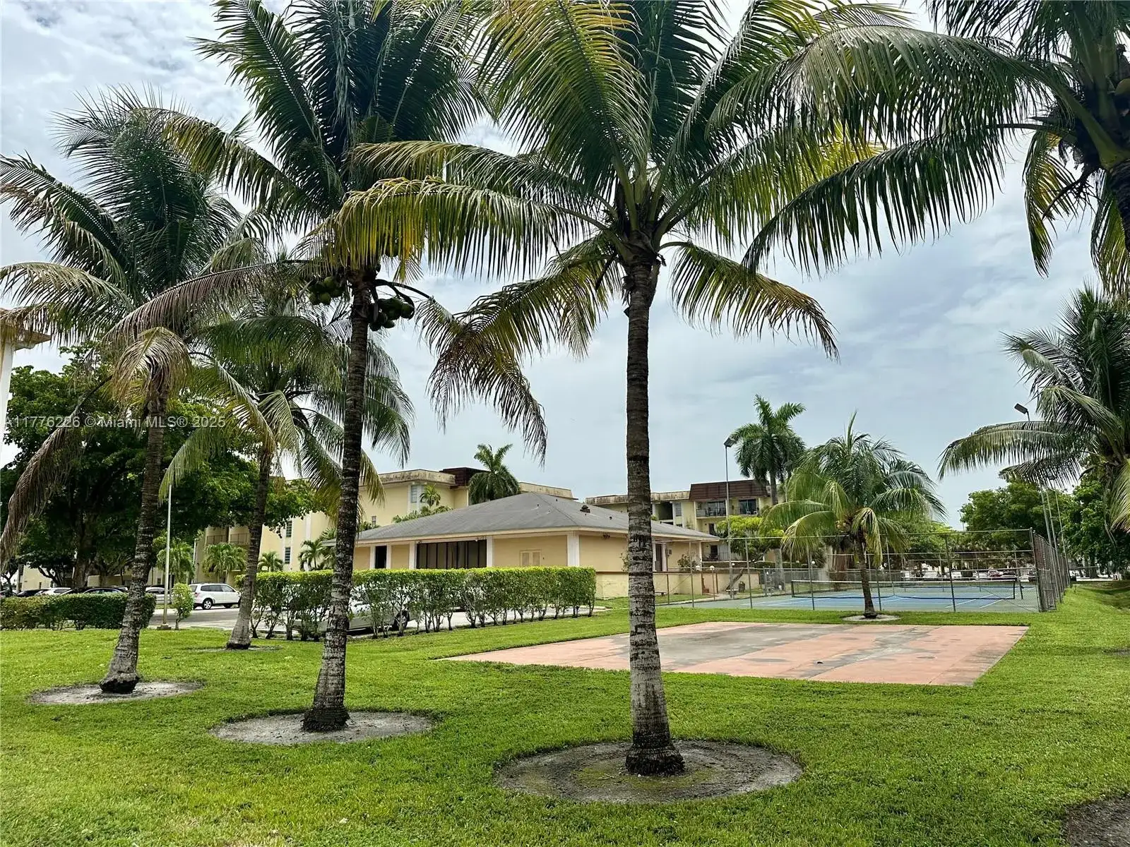 11925 NE 2nd Ave # B406, North Miami FL 33161 photo 3