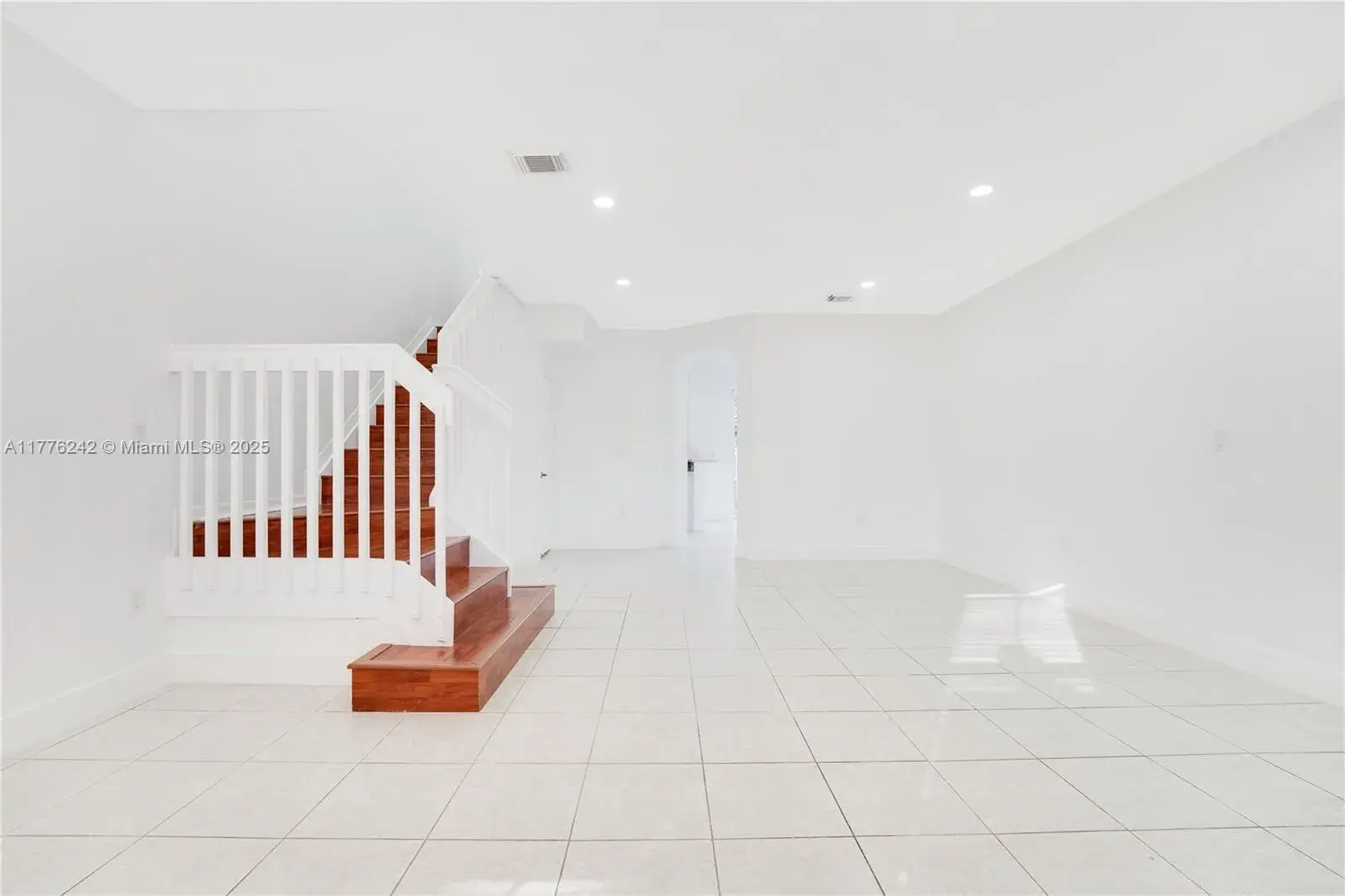 27433 SW 137th Ct # 27433, Homestead FL 33032