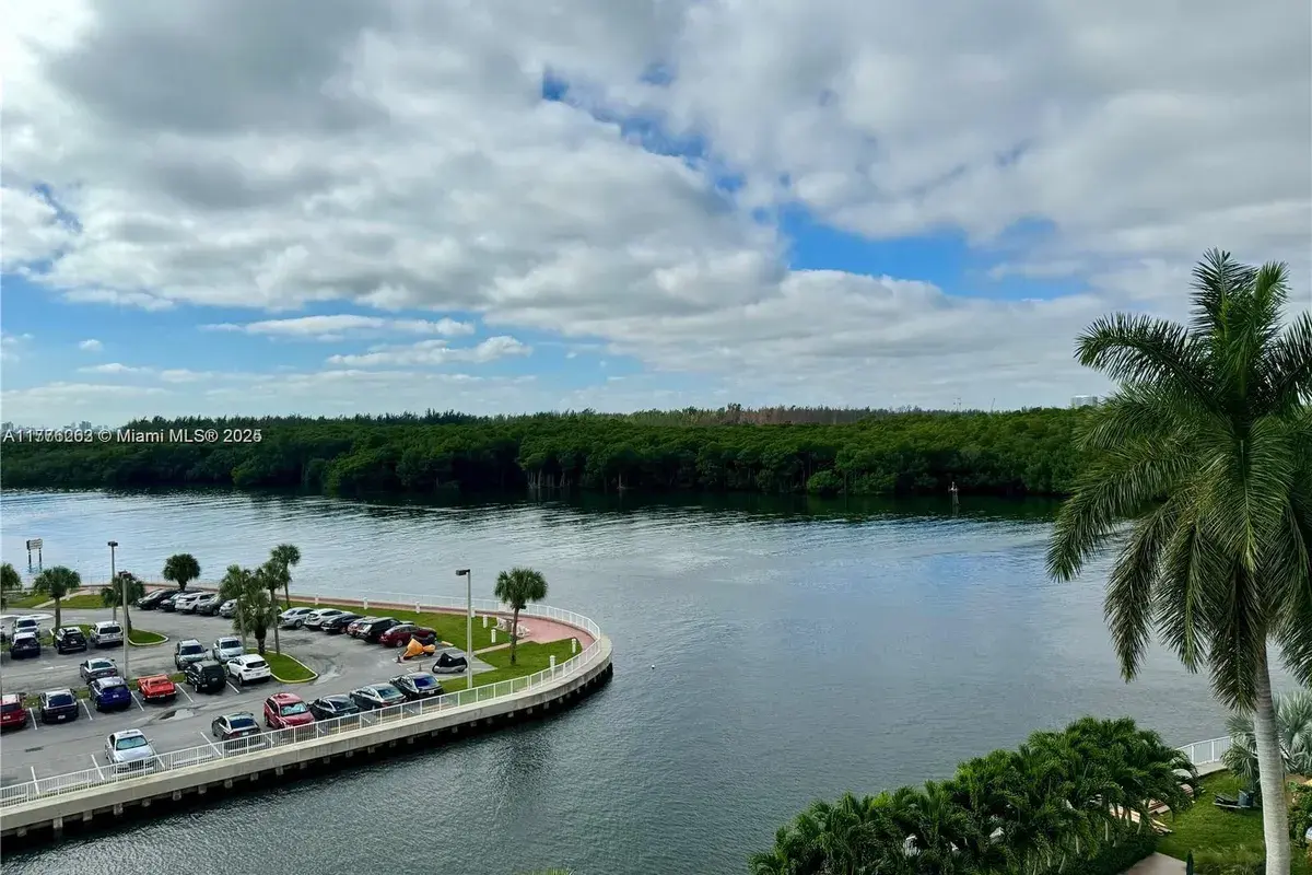 400 Kings Point Dr # 609, Sunny Isles Beach FL 33160