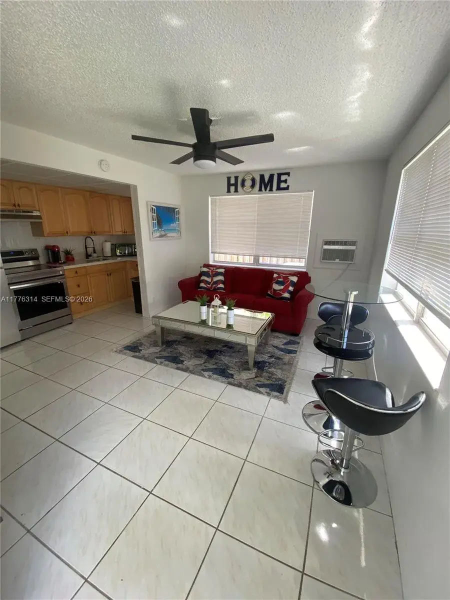 3210 Canal Dr # 8, Pompano Beach FL 33062