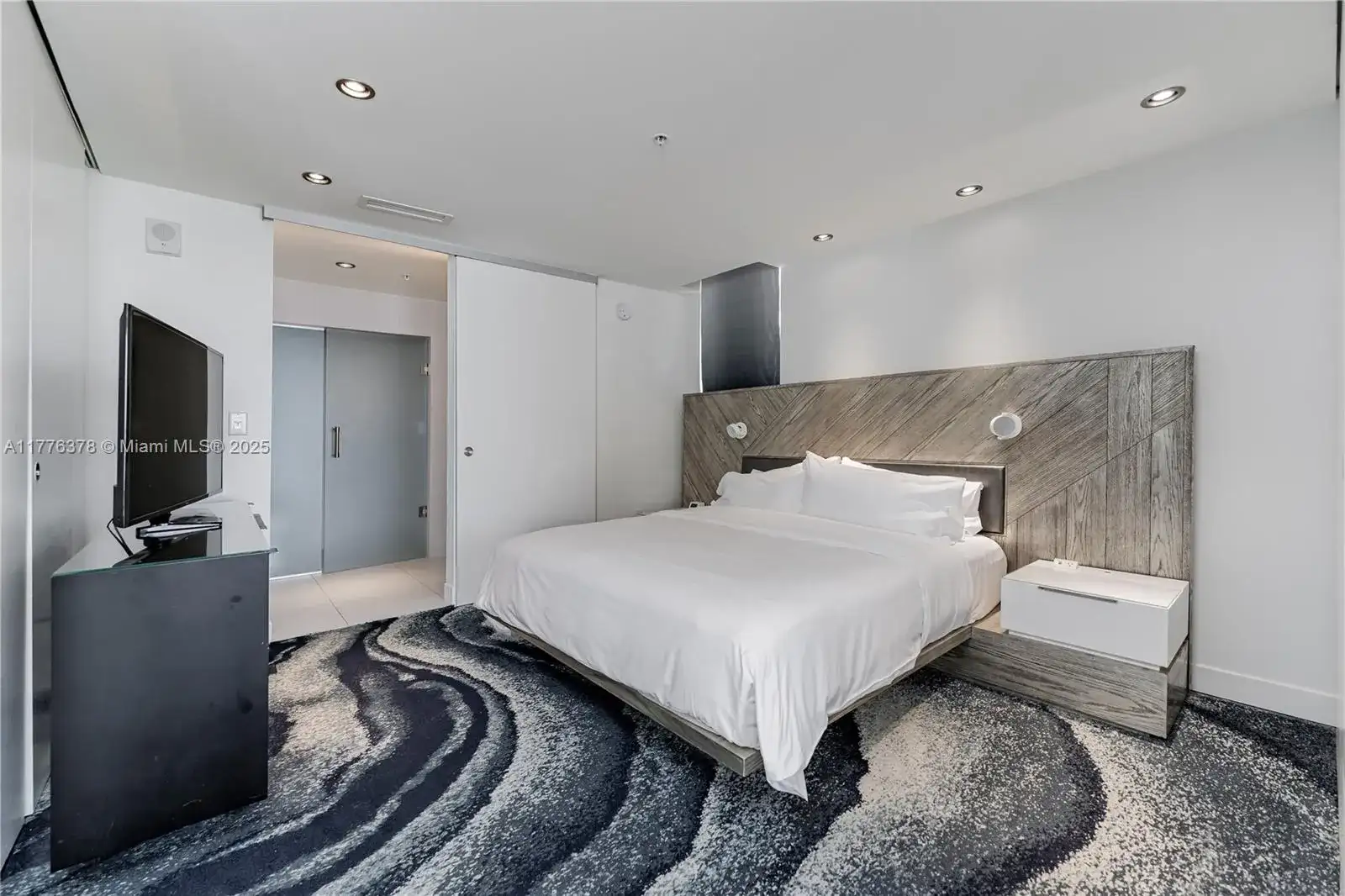 3101 Bayshore Dr # 1504, Fort Lauderdale FL 33304 photo 2