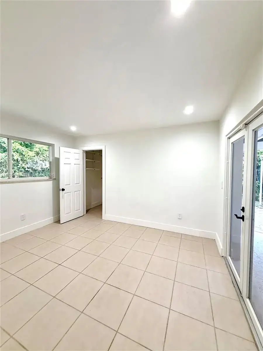 13345 SW 83rd Ct, Pinecrest FL 33156 photo 4