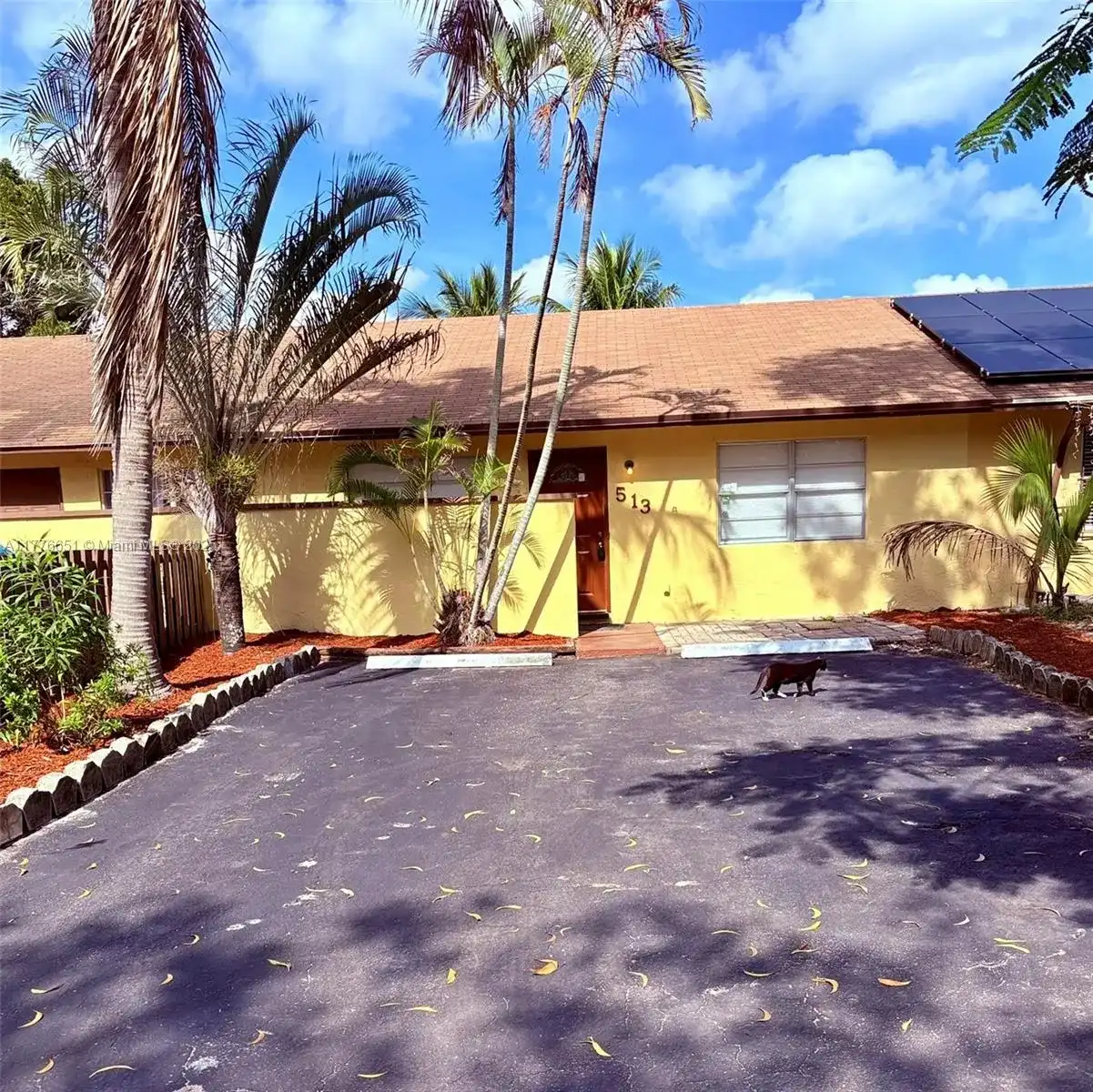 513 NW 43rd Pl, Deerfield Beach FL 33064