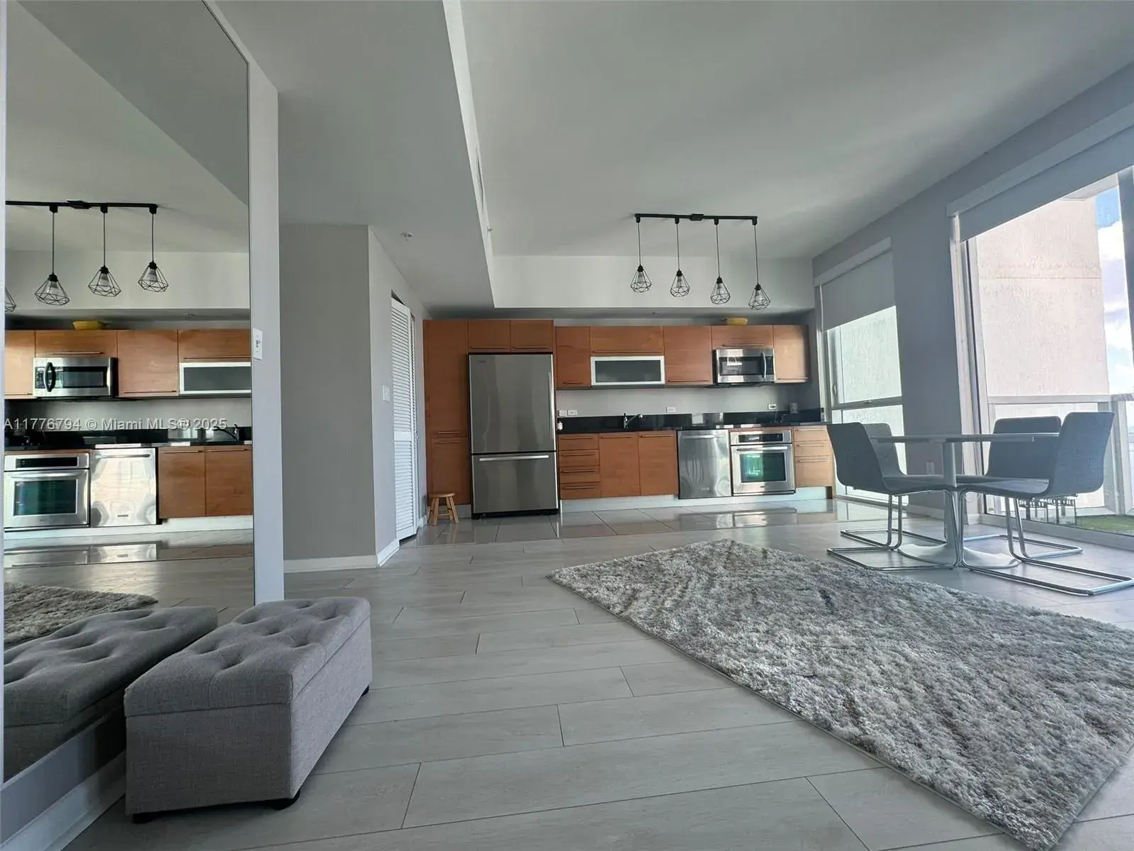 244 Biscayne Blvd # 3905, Miami FL 33132