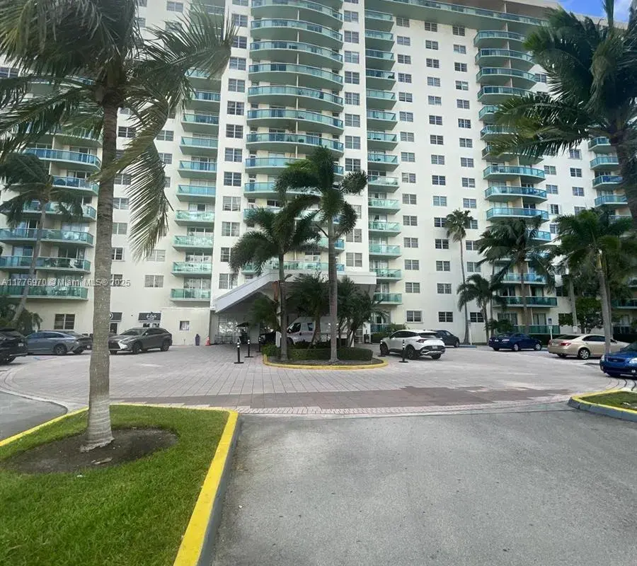 19390 Collins Ave # 123, Sunny Isles Beach FL 33160