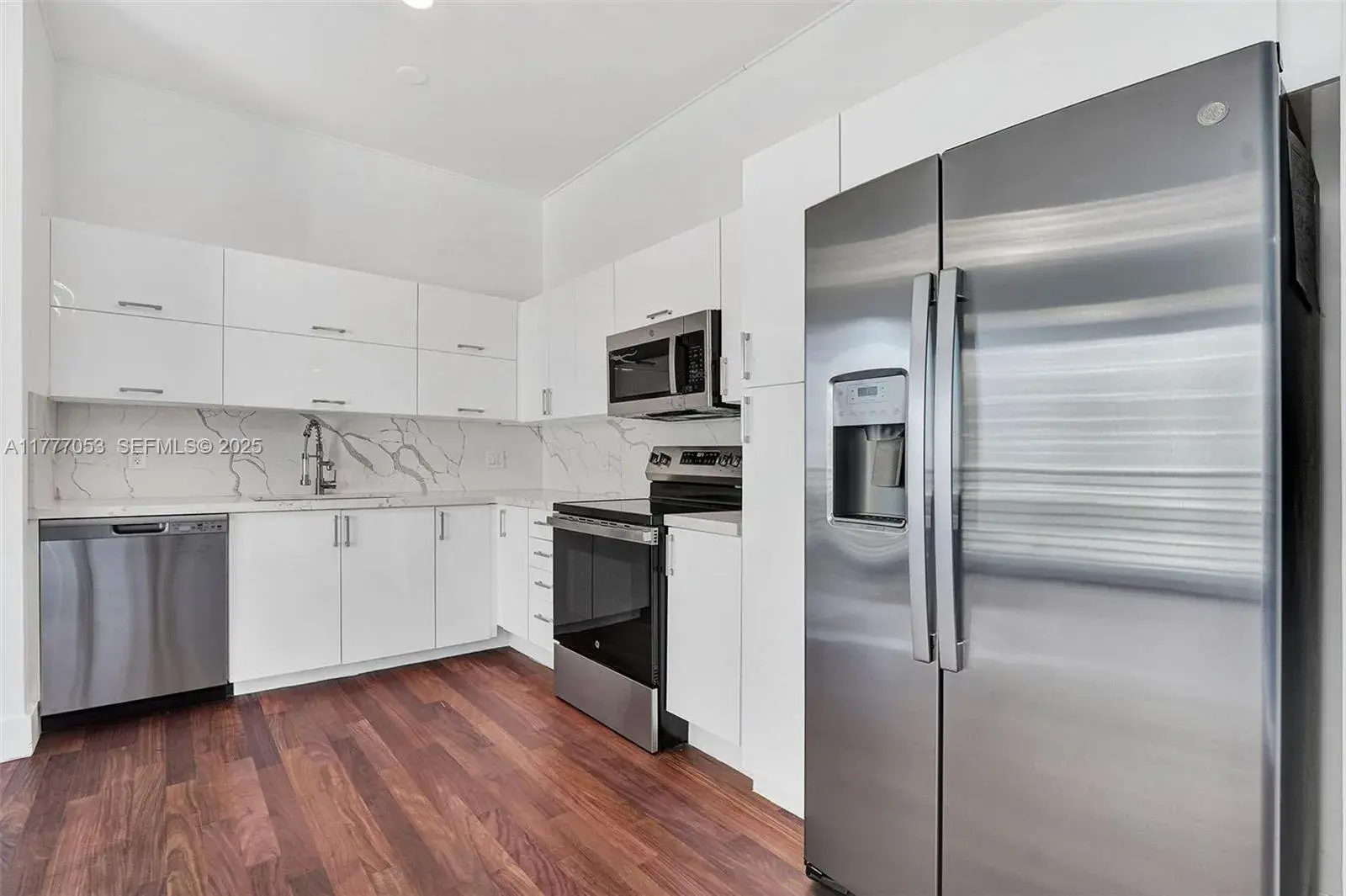 234 NE 3rd St # 2202, Miami FL 33132