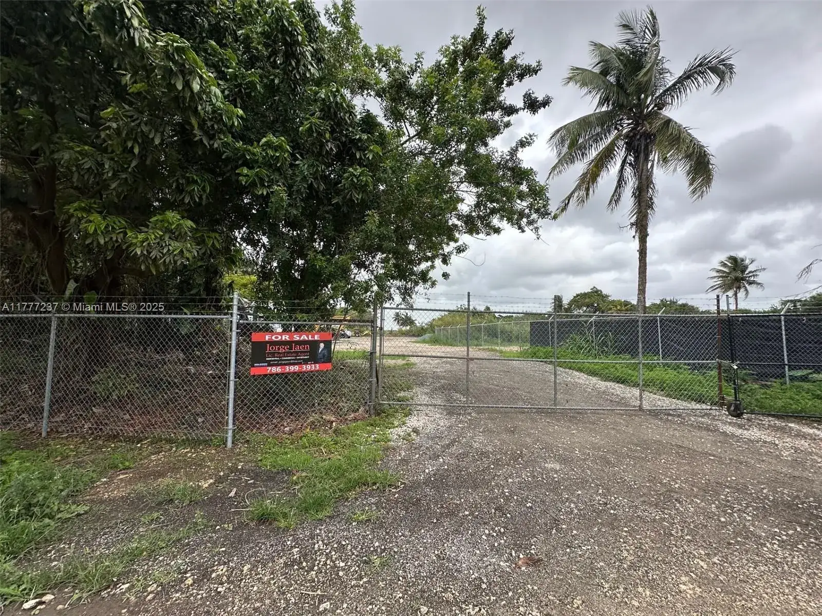 SW 122 Street, Unincorporated Dade County FL 33196