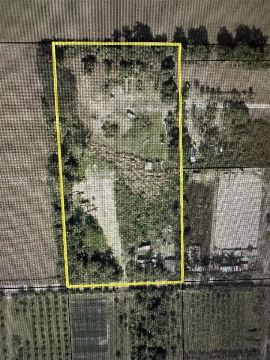 SW 122 Street, Unincorporated Dade County FL 33196 photo 2