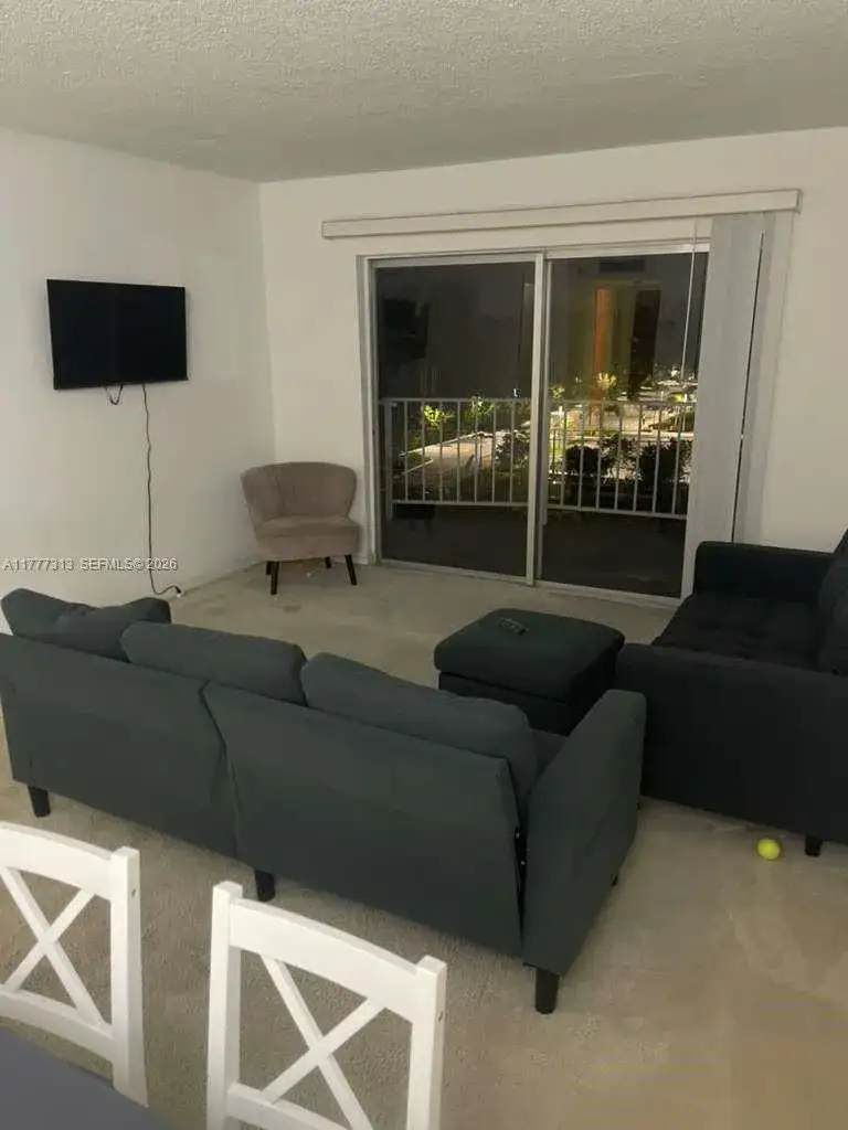 496 NW 165th St Rd # 611, Miami FL 33169 photo 2