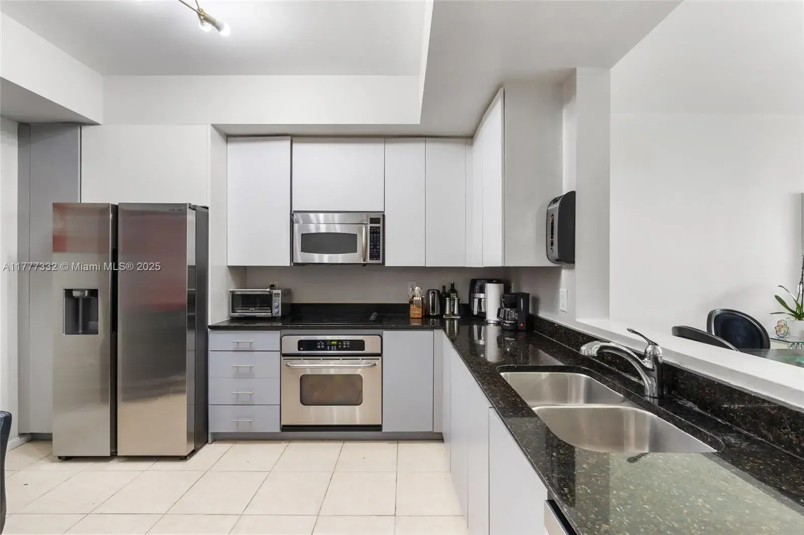 3340 NE 190th St # 304, Aventura FL 33180