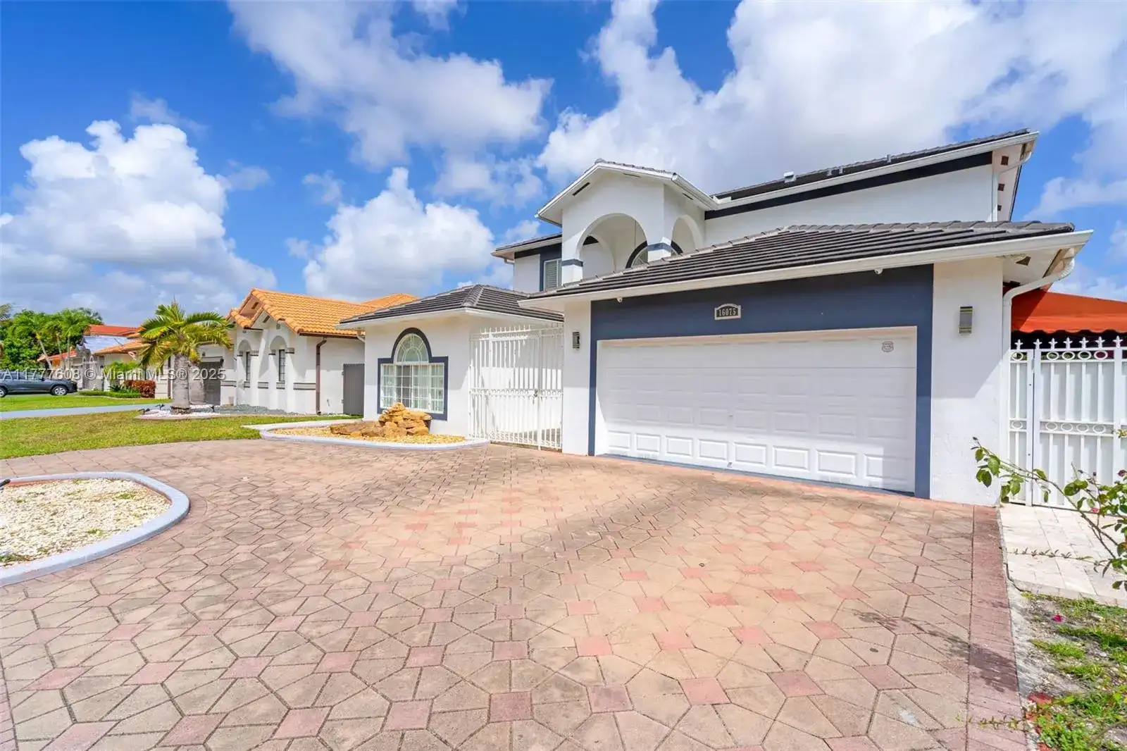 16075 SW 149th Ter, Miami FL 33196 photo 4