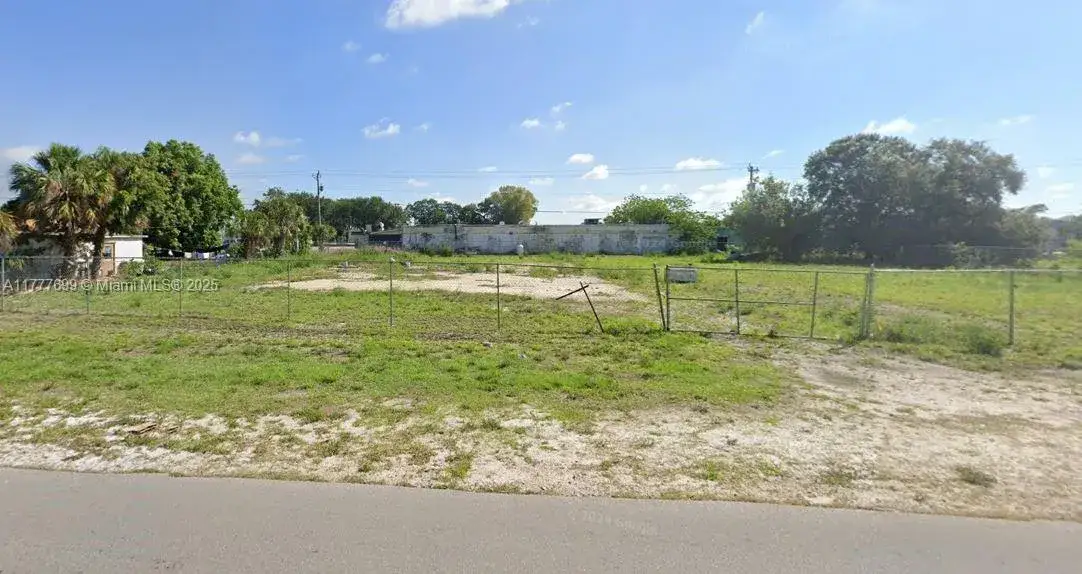 312 Jefferson Ave W, Other City - In The State Of Florida FL 34142
