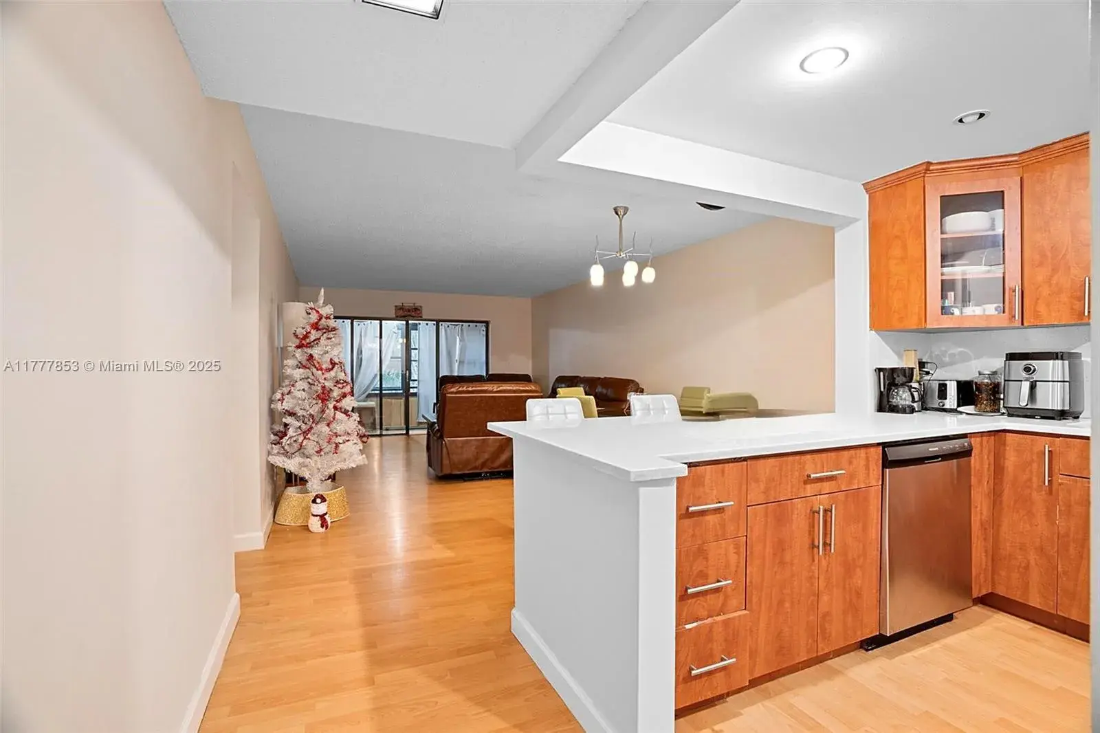 2313 S Cypress Bend Dr # 222B, Pompano Beach FL 33069