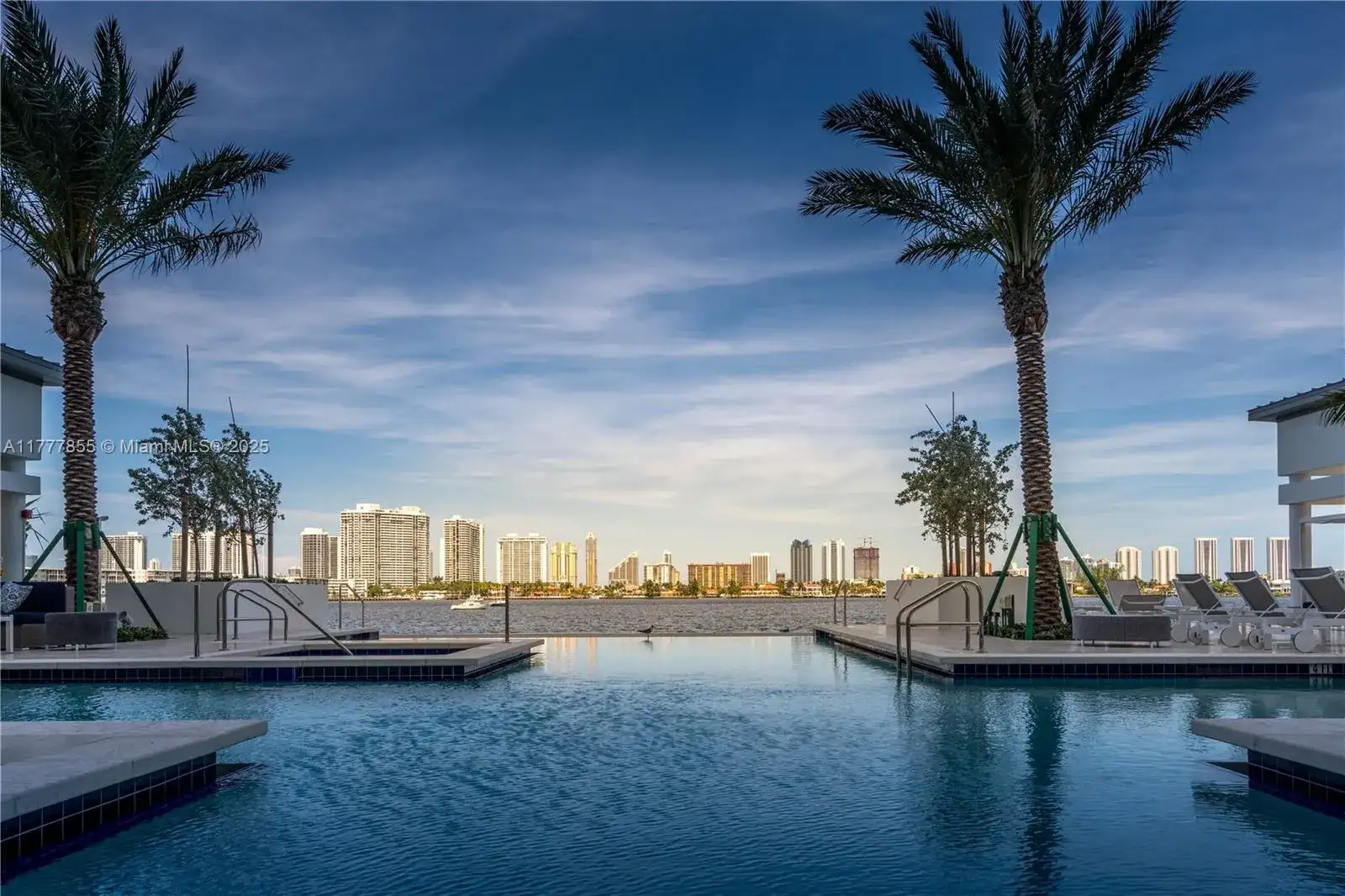 17301 Biscayne Blvd # 2209, North Miami Beach FL 33160 photo 5