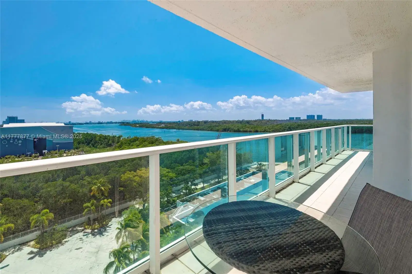 100 Bayview Dr # 1026, Sunny Isles Beach FL 33160 photo 4