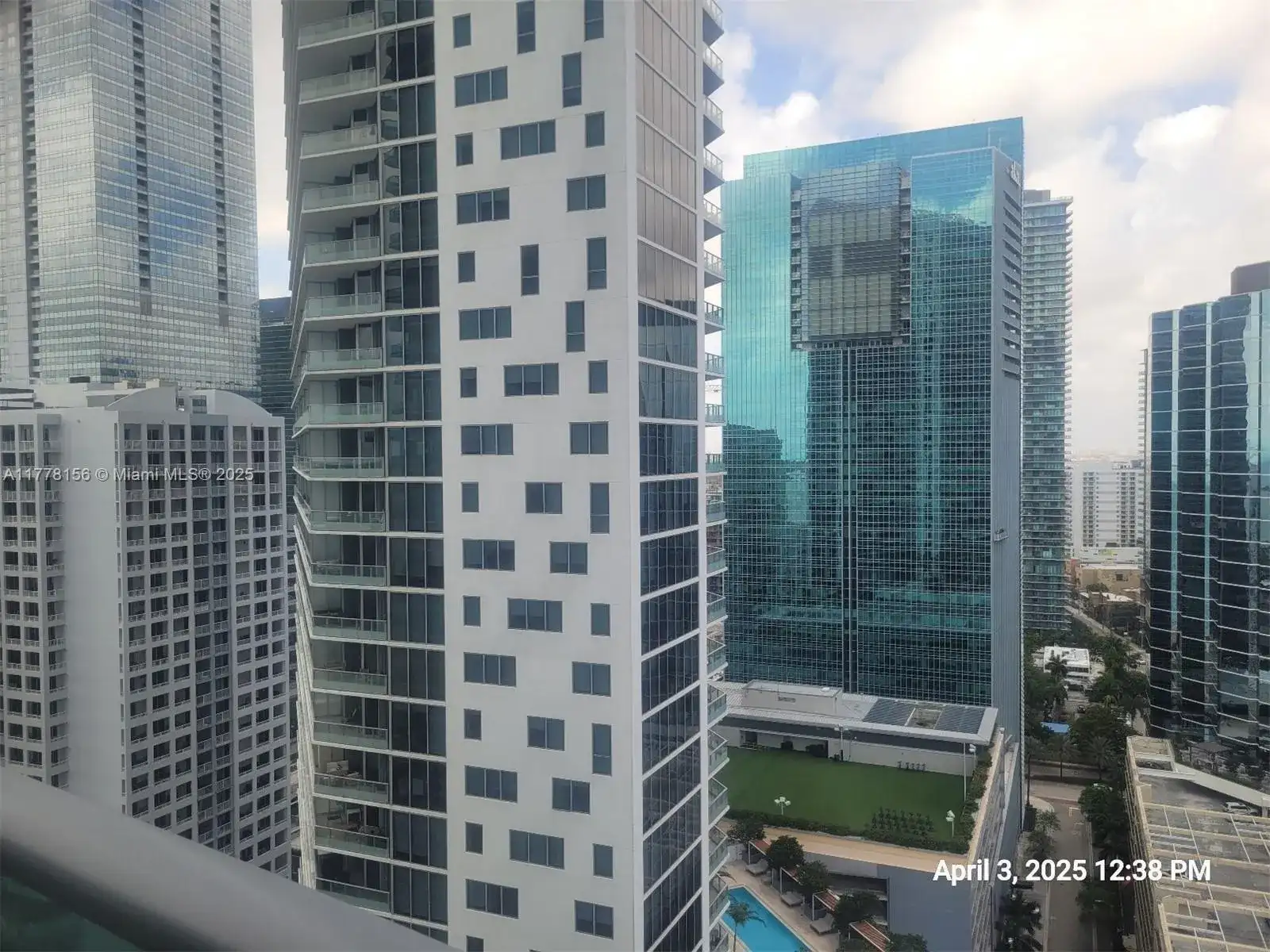 1331 Brickell Bay Dr, Miami FL 33131 photo 5