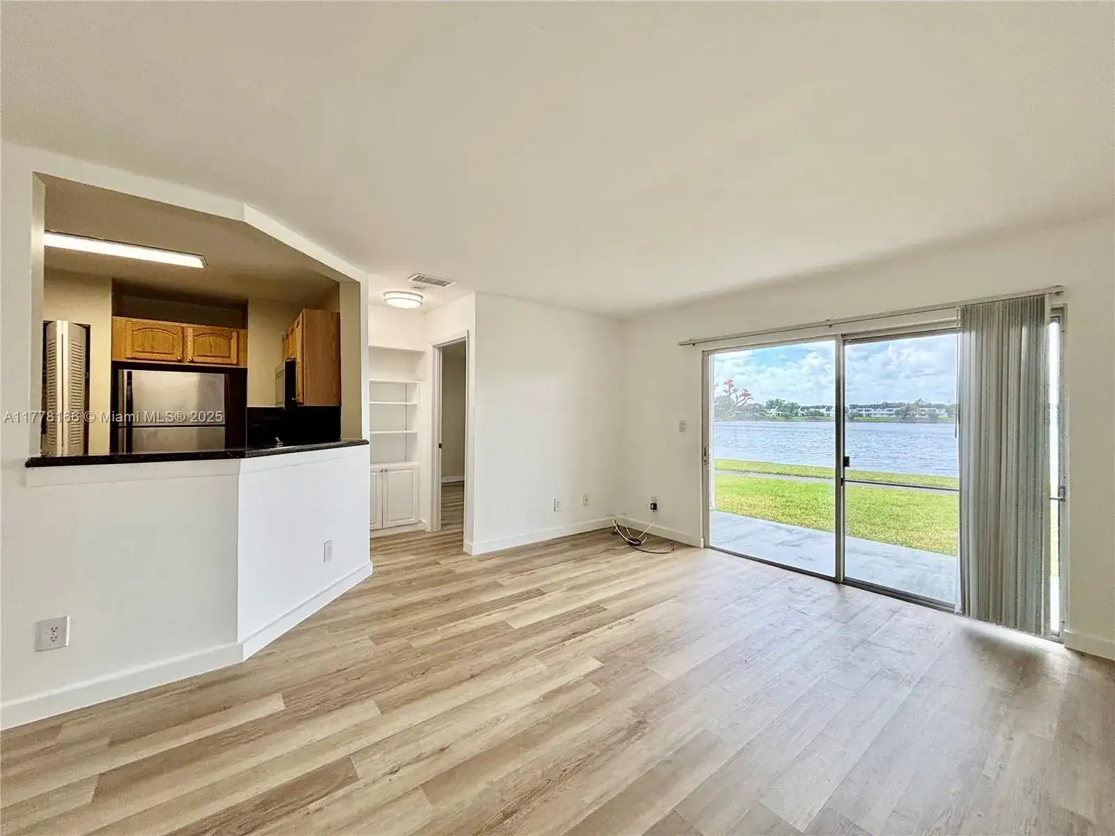 3449 NW 44th St # 101, Oakland Park FL 33309 photo 2
