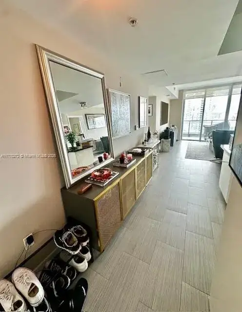92 SW 3rd St # 4104, Miami FL 33130 photo 2