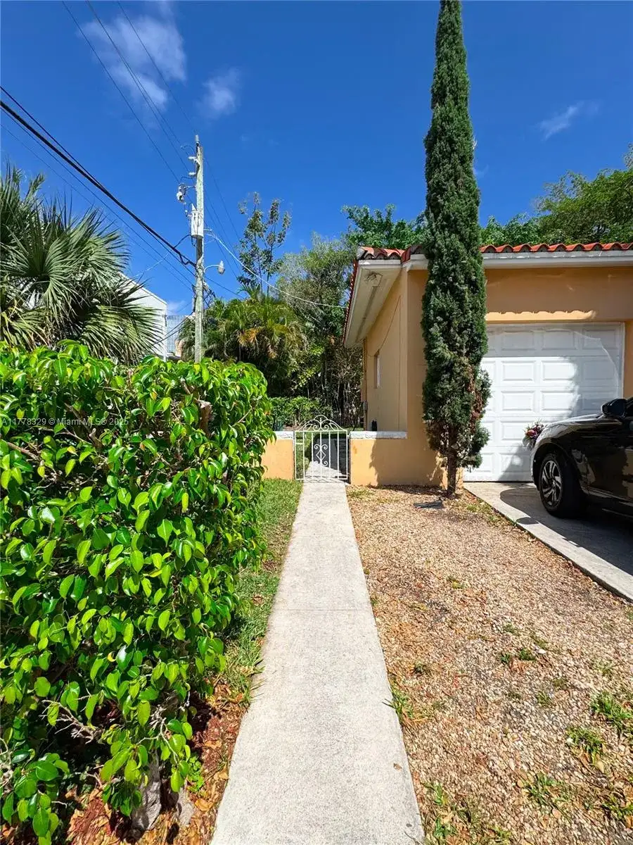 2715 Galiano St, Coral Gables FL 33134 photo 4