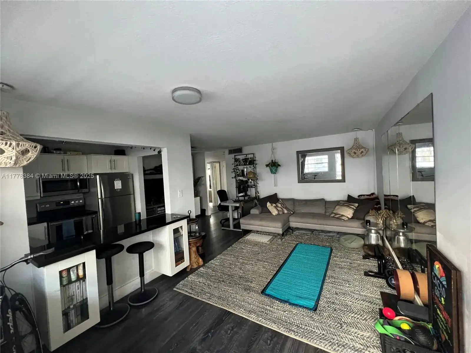 221 Meridian Ave # 206, Miami Beach FL 33139 photo 2