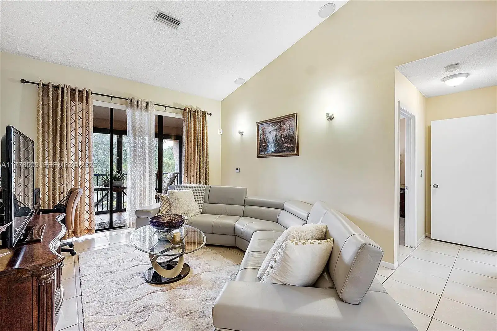 4101 E Coral Tree Cir # 313, Coconut Creek FL 33073 photo 5